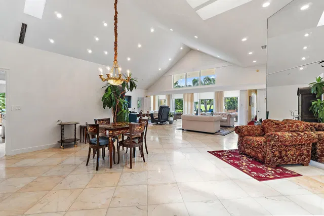 Frenchman's Creek Residence photo 5