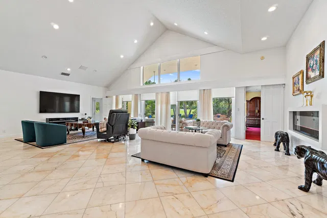 Frenchman's Creek Residence photo 6