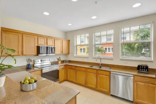Cityside West Palm Beach Unit 4 photo 9