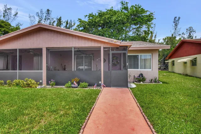 Residence photo 2