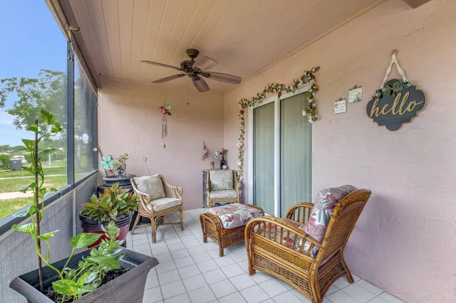 Residence photo 5