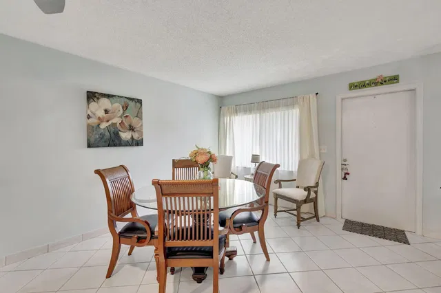 Residence photo 6