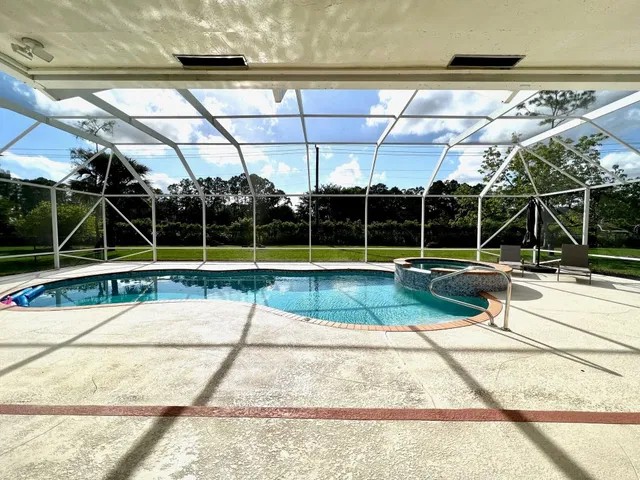 Paddock Park Residence photo 24