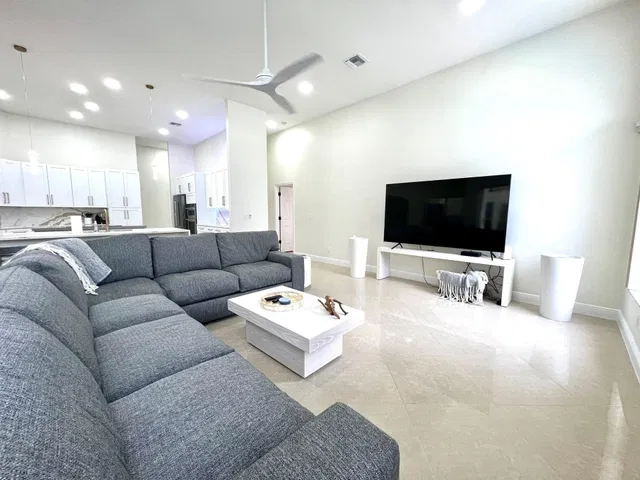Paddock Park Residence photo 32