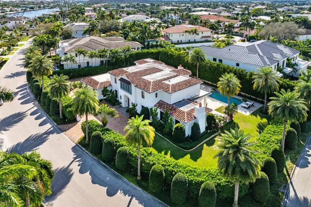 Royal Palm Yacht and Country Club Residence photo 2