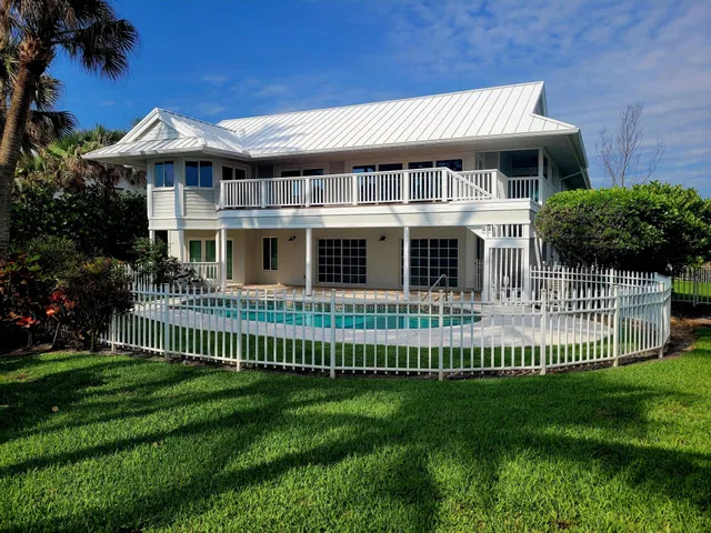 Residence photo 3