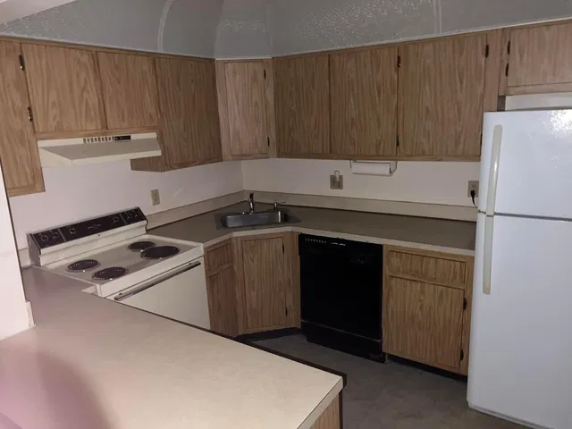 Unit B-1 photo 5