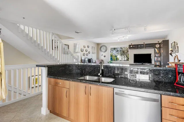 Pineapple Grove Village Condominiums Unit 4-F photo 9