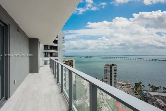 Echo Brickell 2103