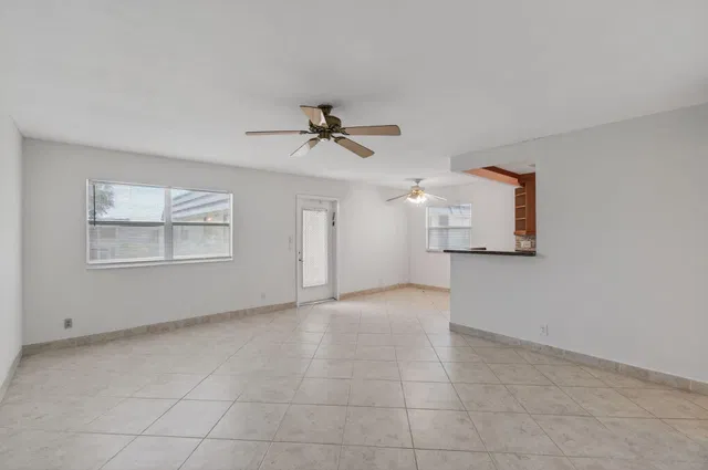 Residence photo 4