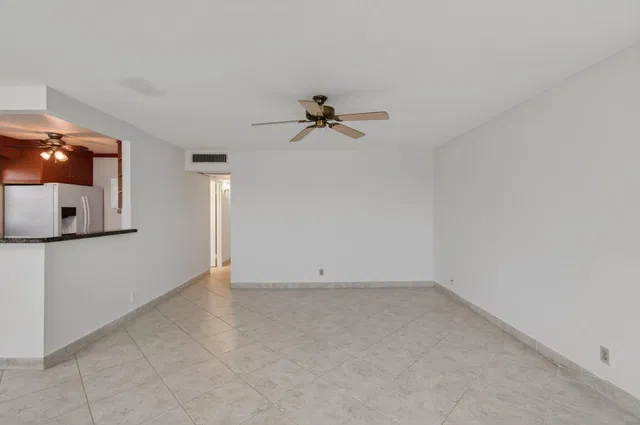Residence photo 5