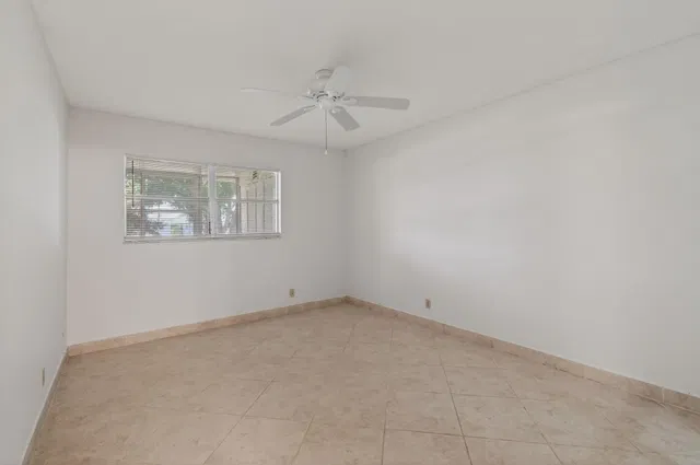 Residence photo 11