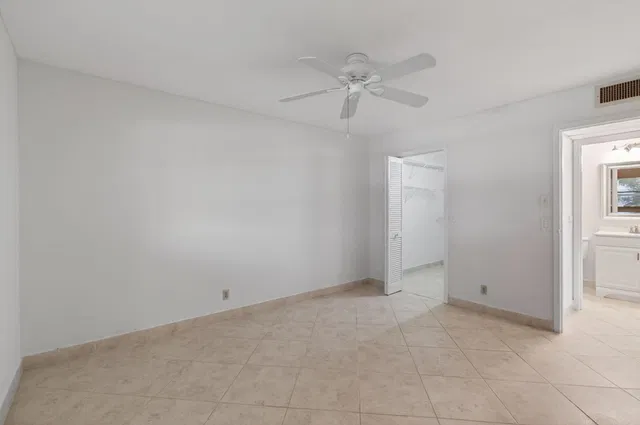 Residence photo 12