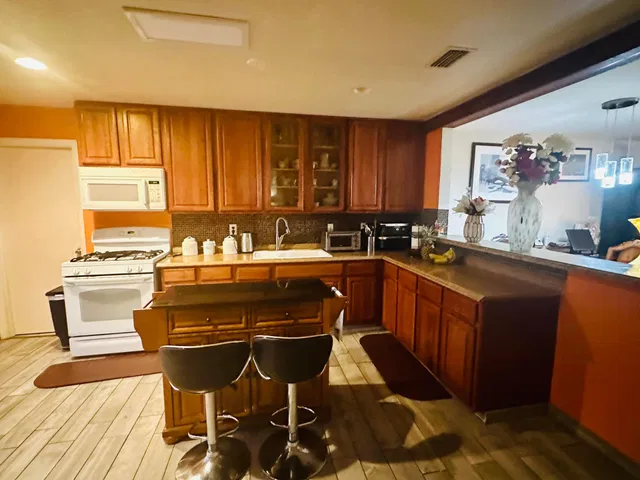 Residence photo 4