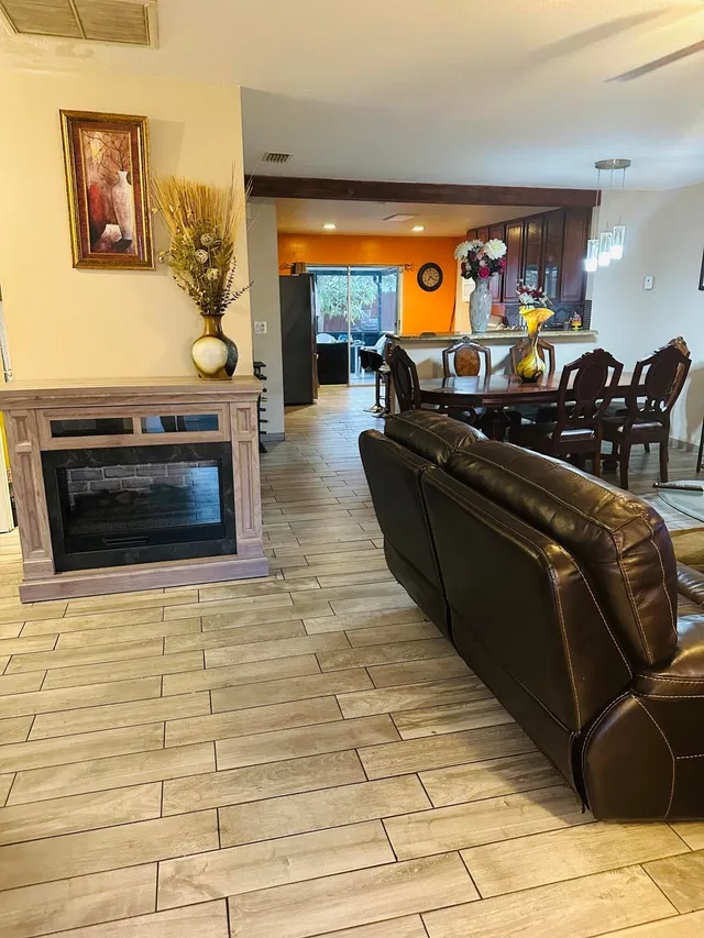 Residence photo 6