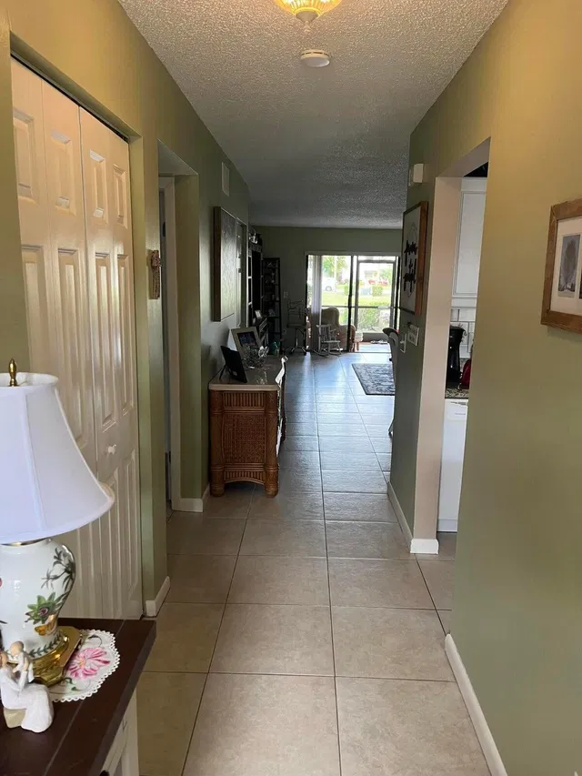 Unit 38c photo 5