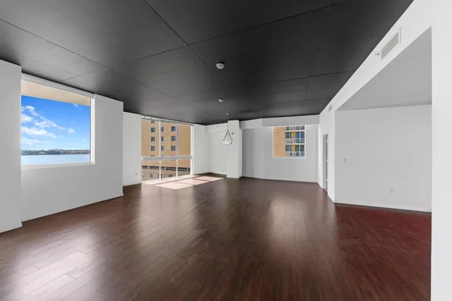 Villa Lofts Unit 603 photo 8