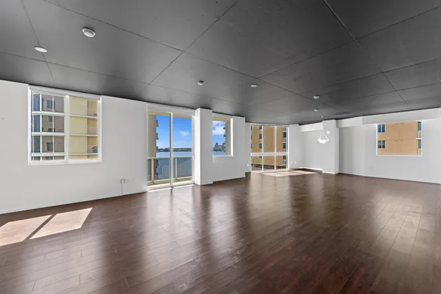 Villa Lofts Unit 603 photo 9