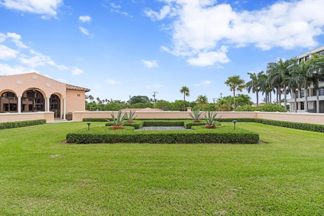 L'Ermitage Palm Beach Unit 101 photo 11