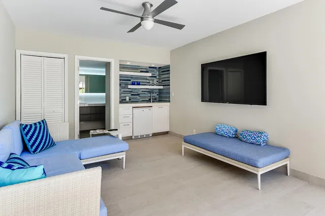 L'Ermitage Palm Beach Unit 101 photo 27