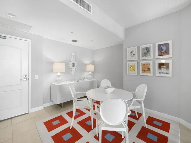 The Whitney Unit 531 photo 6