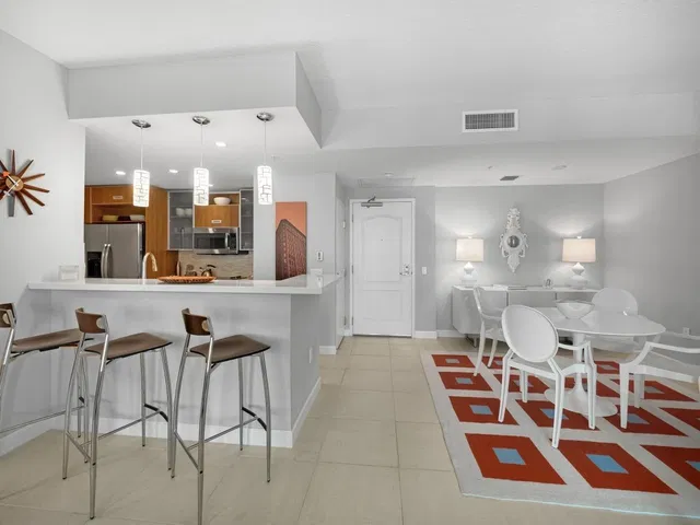 The Whitney Unit 531 photo 9