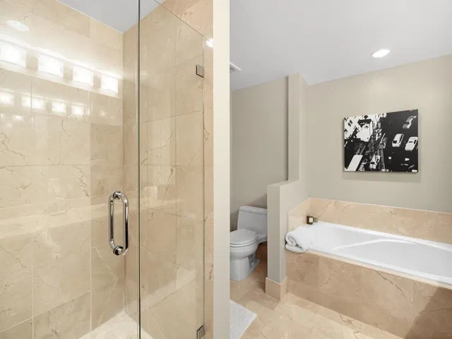 The Whitney Unit 531 photo 12