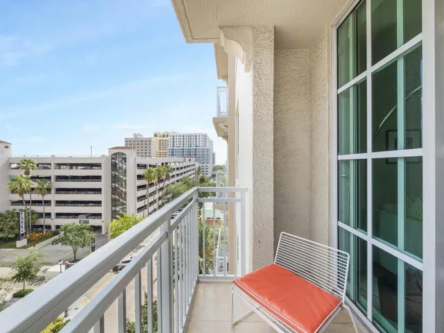 The Whitney Unit 531 photo 16