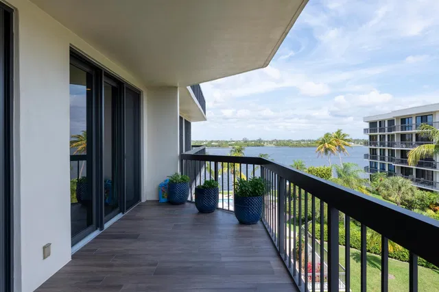 2778 S Ocean Boulevard #407s