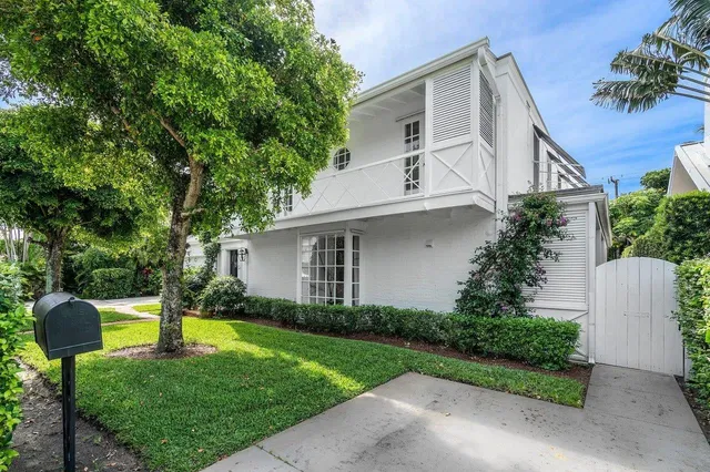 432 Seabreeze Avenue