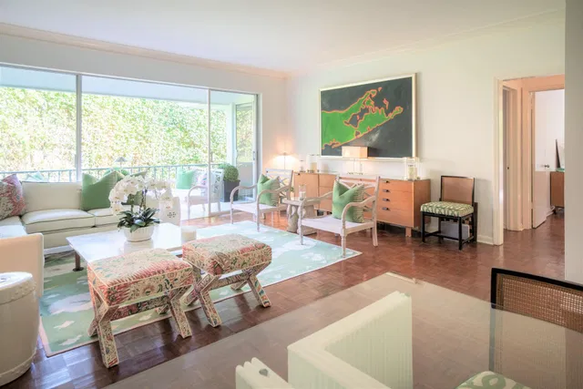 320 Chilean Avenue #6