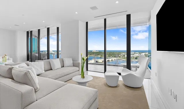 Bristol Palm Beach Unit 1703 photo 2