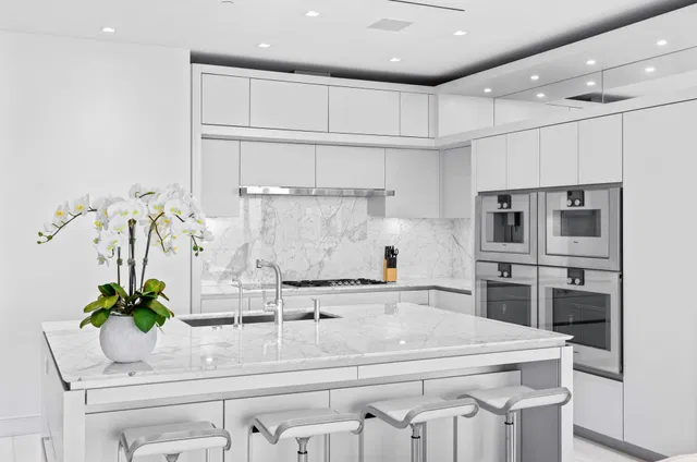 Bristol Palm Beach Unit 1703 photo 5