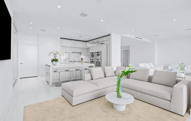 Bristol Palm Beach Unit 1703 photo 7