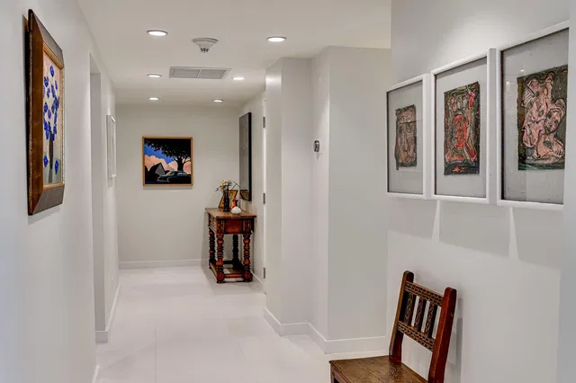 Winthrop House Condos Unit 502 photo 9