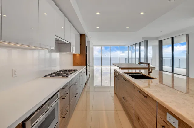 5000 North Ocean Unit 1703 photo 8