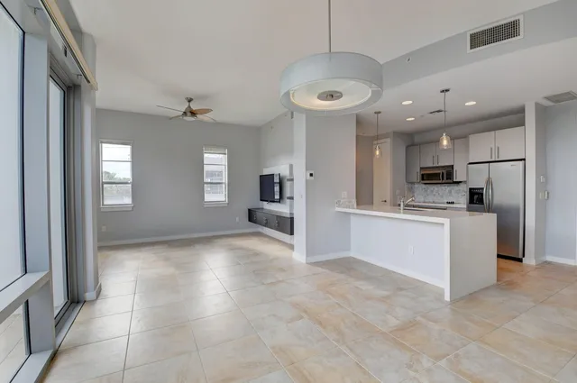 The Meridian Unit 201 photo 3
