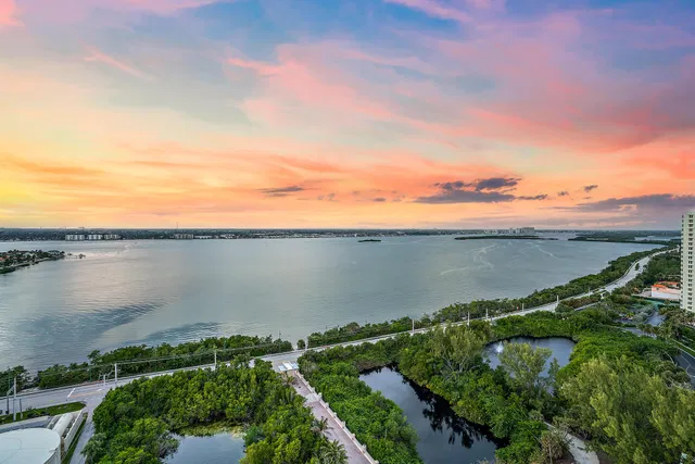 Oceans Edge at Singer Island Unit Ph photo 3