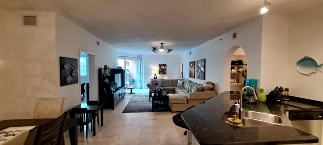 The Astor Unit 302 E photo 6