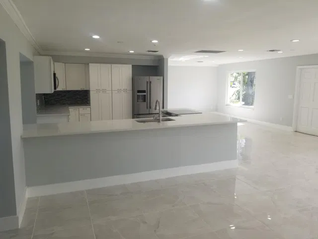 Residence photo 3