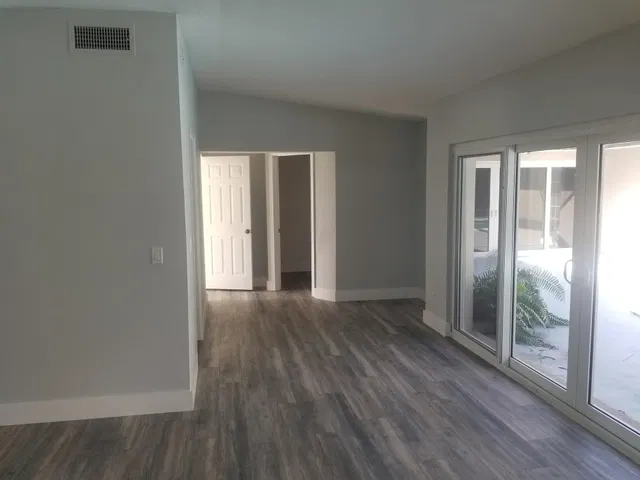 Residence photo 9