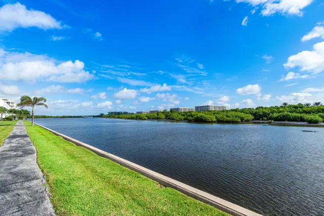 2185 Ibis Isle Road #1