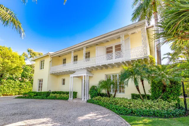315 Cocoanut Row