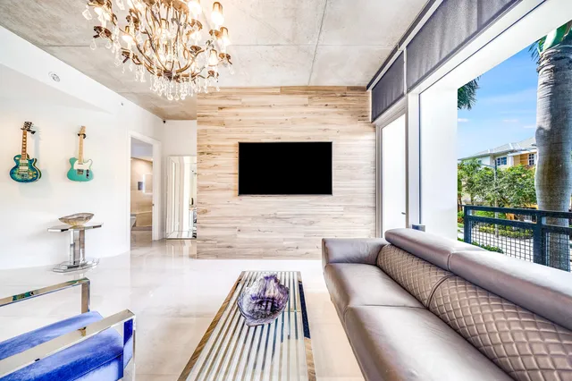 The Meridian Unit 210 photo 6