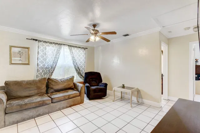  Residence photo 7