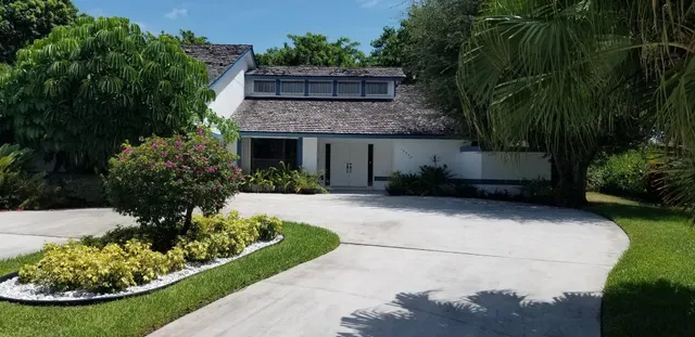 Residence photo 2