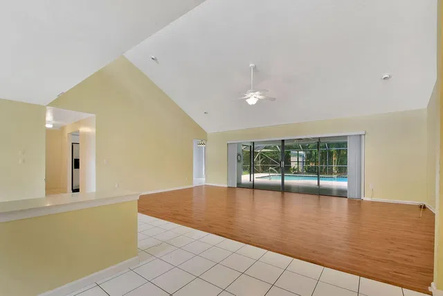 Residence photo 5