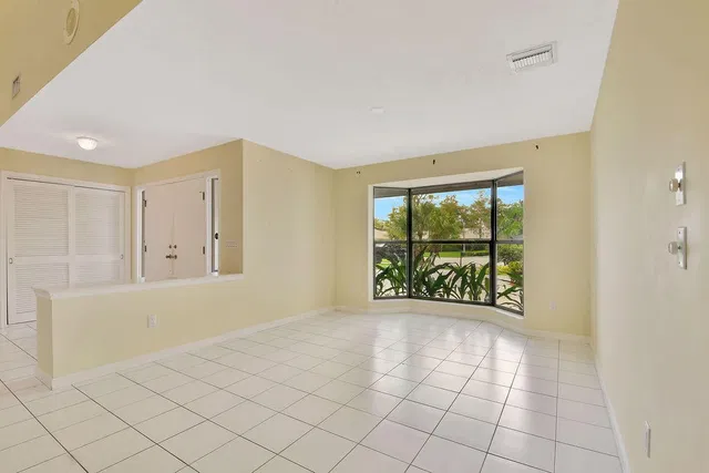 Residence photo 6