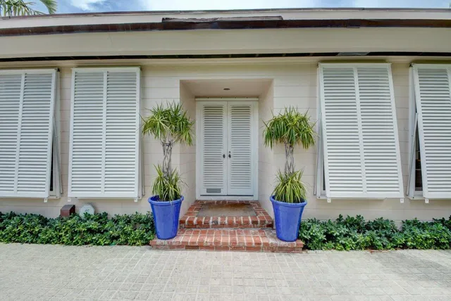 217 Oleander Avenue