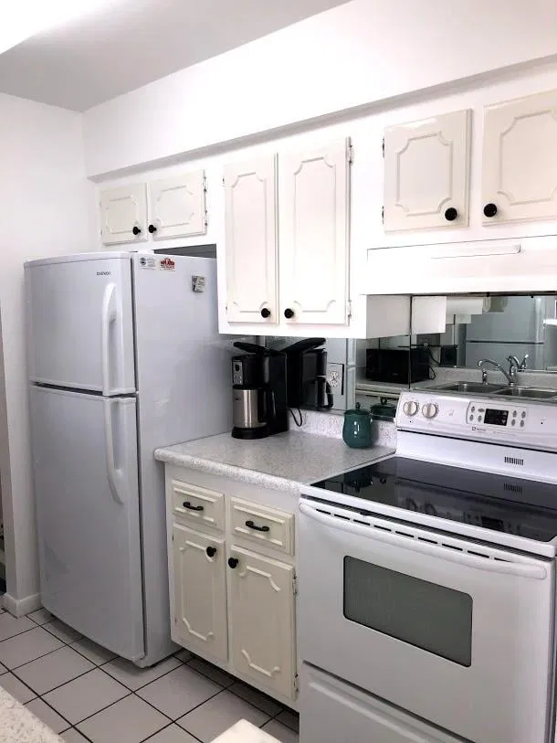  Unit 304b photo 6
